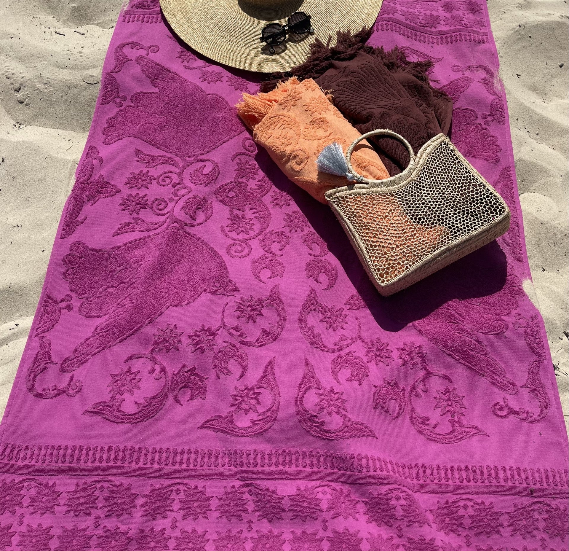 Pampelonne towel Chocolate, Blood orange & Lotus Flower Pink Saudan towel